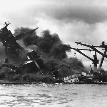 Sinking USS Arizona